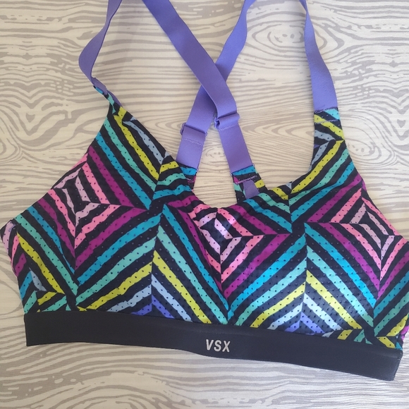 Victoria's Secret Sport Bathing Suit Top - Picture 3 of 7